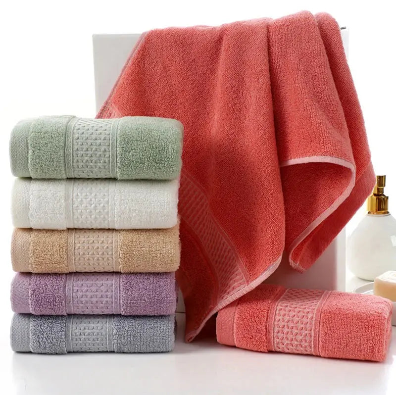 Nova toalha doméstica espessada 100% algodão puro, toalha de banho macia e absorvente para adultos, toalha grande para adultos em jacquard de cor lisa