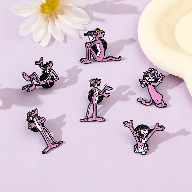 Broche criativo de desenho animado com 6 peças, broche de esmalte engraçado de pantera rosa, broche de metal, joias, roupas, mochila, acessórios, presente para amigos