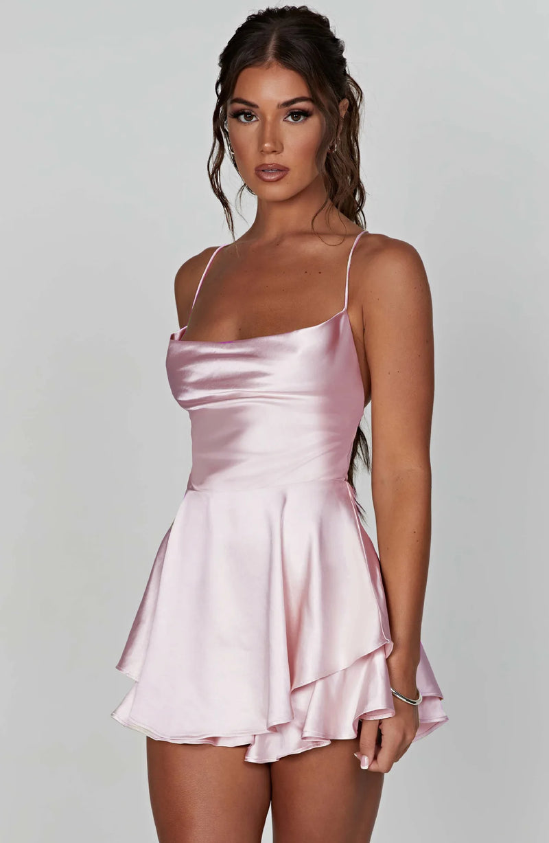 Verão Novo Popular Estilo Europeu e Americano Sexy Slimming Show Cor Sólida Vestido Curto Feminino