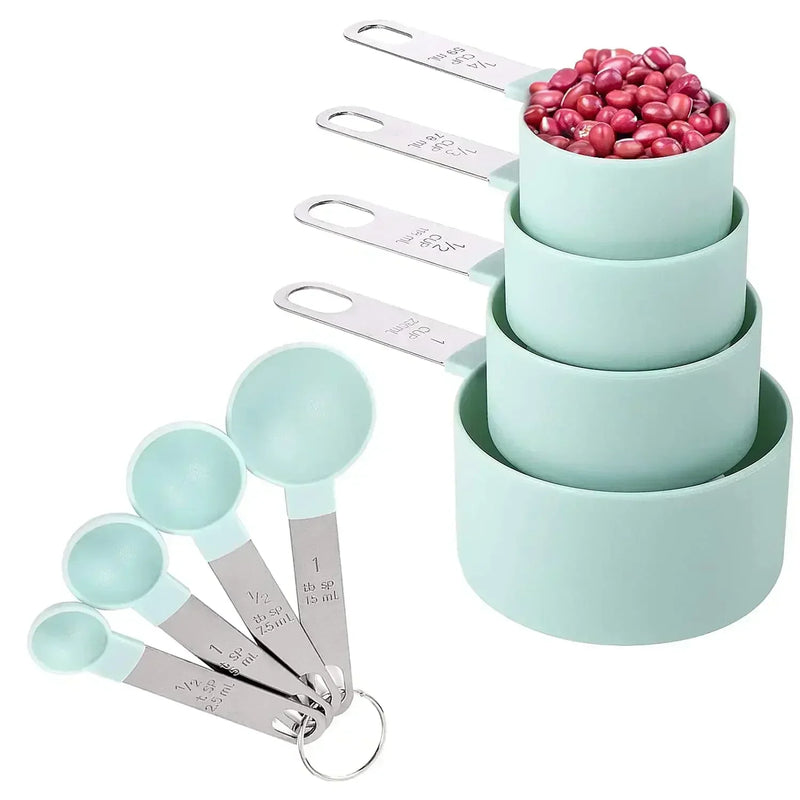 xícaras e colheres medidoras, xícaras e colheres empilháveis, xícaras medidoras encaixáveis com alça, utensílios de cozinha para cozinhar e assar