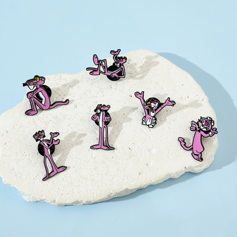 Broche criativo de desenho animado com 6 peças, broche de esmalte engraçado de pantera rosa, broche de metal, joias, roupas, mochila, acessórios, presente para amigos